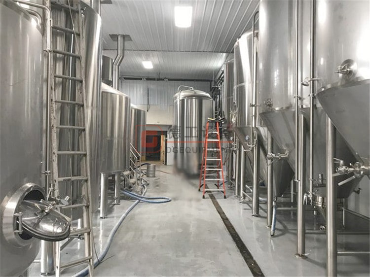 cellar tanks 01-min cellar tanks 01-min