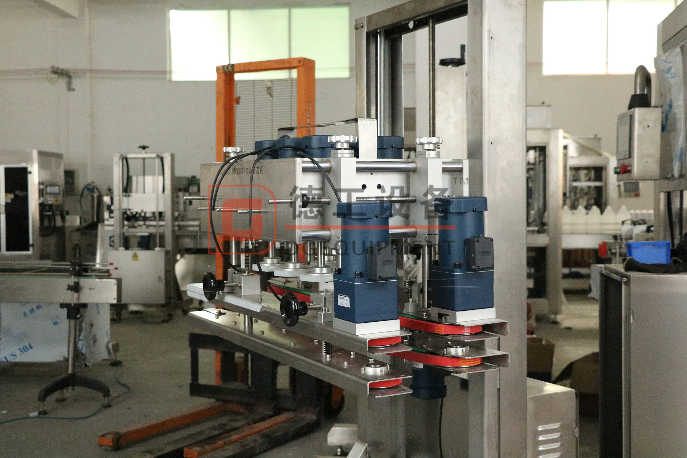 Bottle-Neck-Labeling-Machine-Beer-Bottle-Sleeve (2)_副本