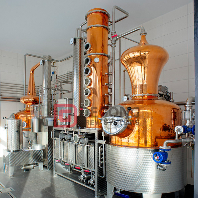 Alcohol Distillation Equipment 500L 1000L Copper Distillation Unit Craft Distillery Equipment