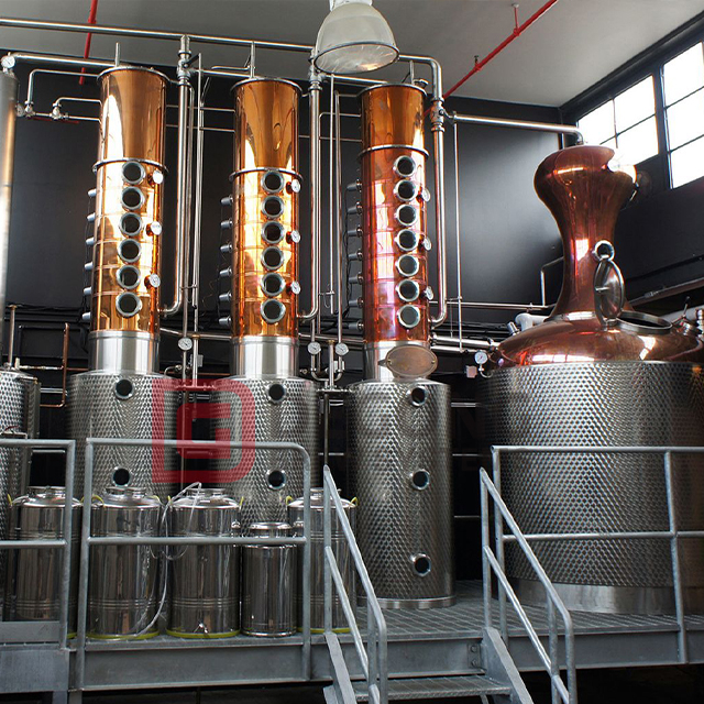 2000L Vodka Distiller Reflux Column Still Alcohol Distillation Equipment Copper Distillery for Sale