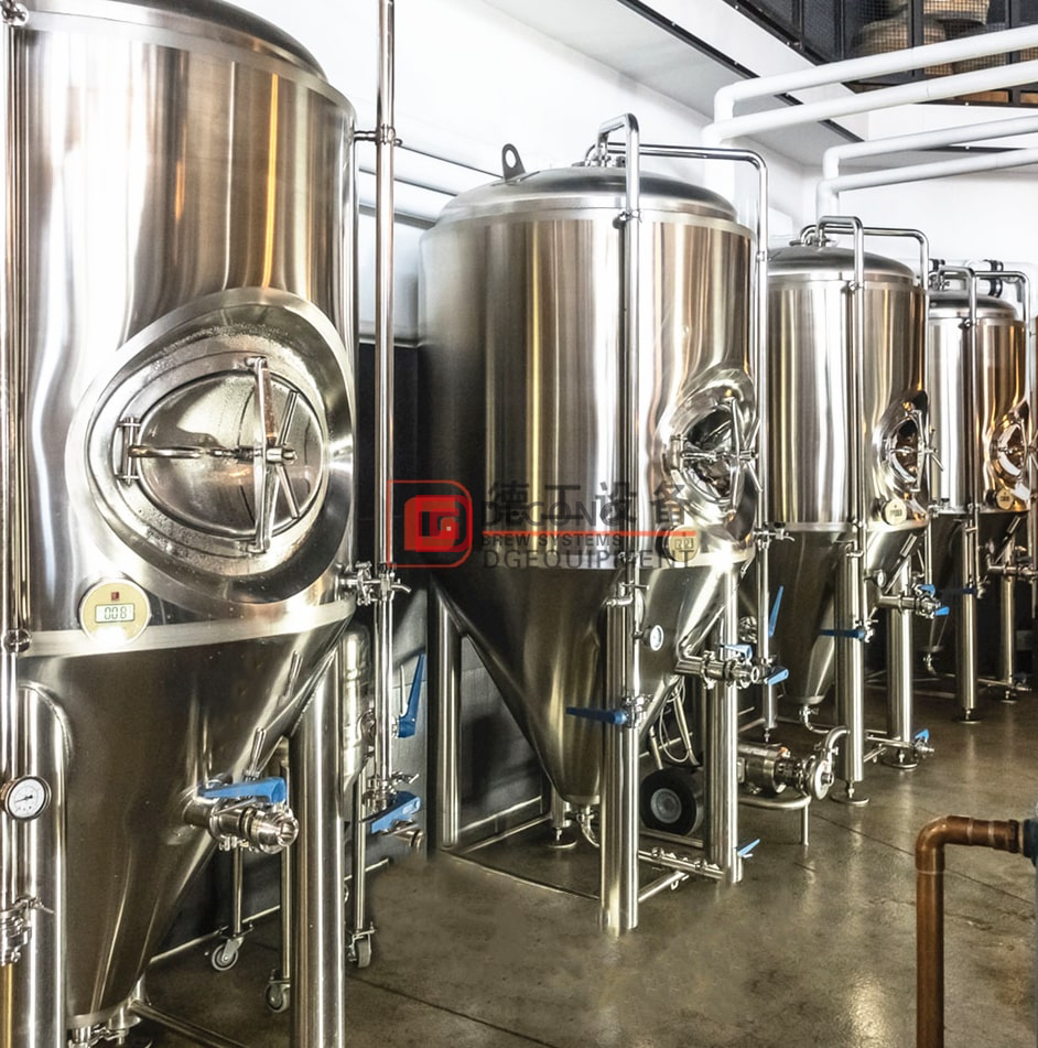 Custom stainless steel jacket fermenter applied in restaurant beer bar 