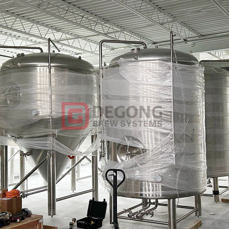 What Is The Difference between A Fermentation Tank And A Bright Tank?