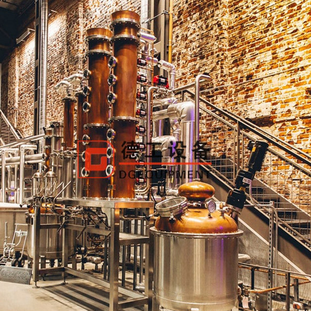 100-500 Gallons Multi-functional Vodka Gin Distilling Equipment with Vodka Spirits Columns