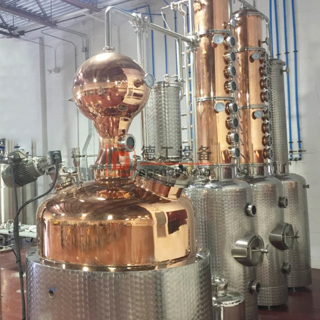 500l jacketed, steam heated vodka still stainless support and copper column