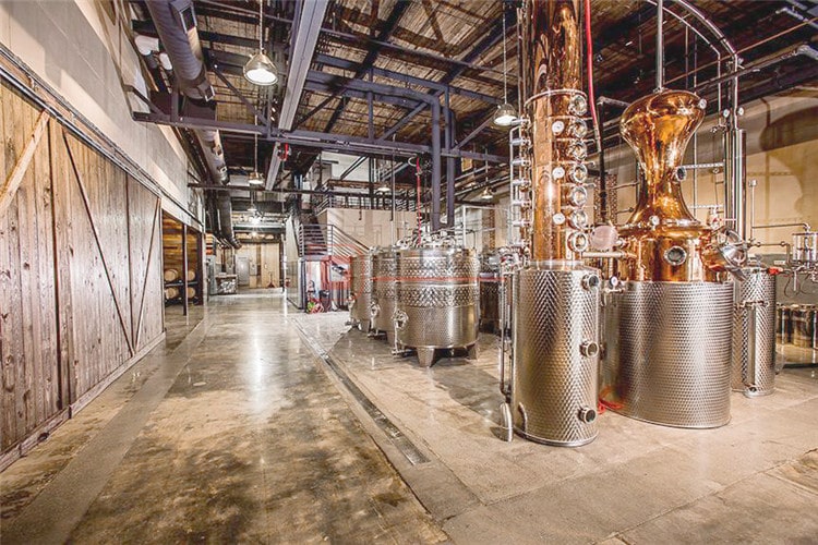 Affordable 600L Distillery Spirits Vodka Making Machine Copper Gin