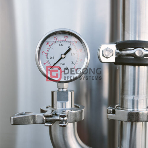 1000L insulated and jacketed pressurized beer fermenter / unitank for sale 
