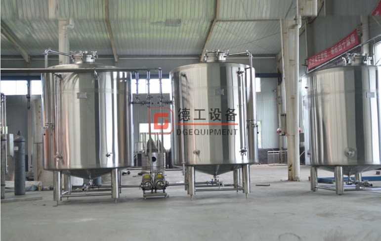 hot liquid tank