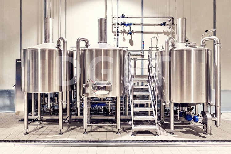 3-VESSLES BEER BREWHOUSE